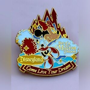 ✨ Disney Minnie Mouse Year of A Million Dreams Trading Pin ⭐️